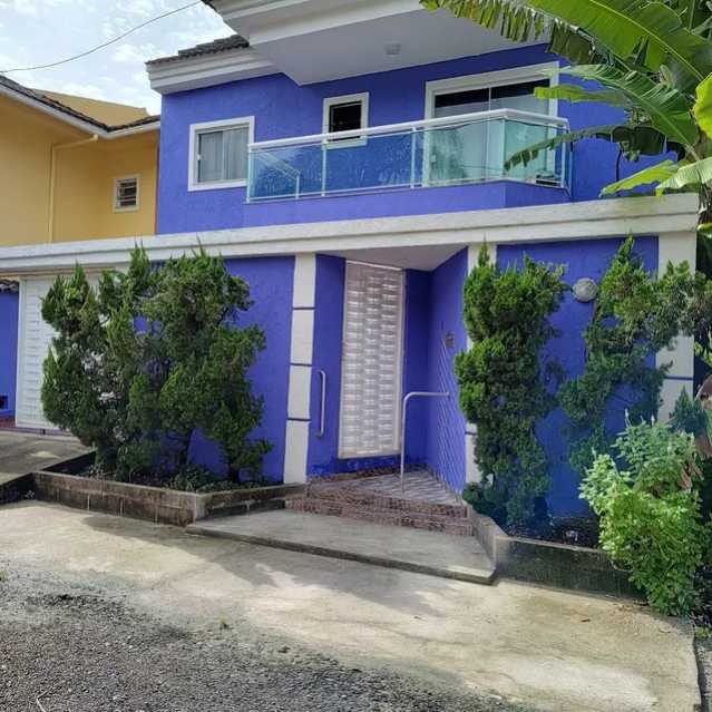 Casa de Condomínio à venda com 5 quartos, 270m² - Foto 2