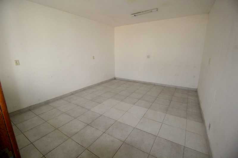 Casa para alugar com 3 quartos, 630m² - Foto 27