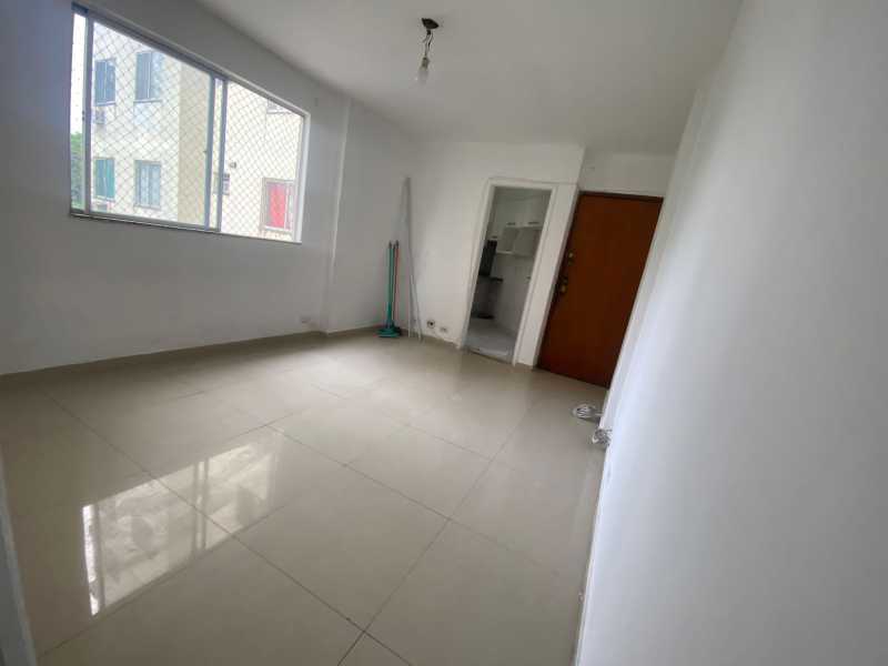 Apartamento à venda com 2 quartos, 48m² - Foto 2