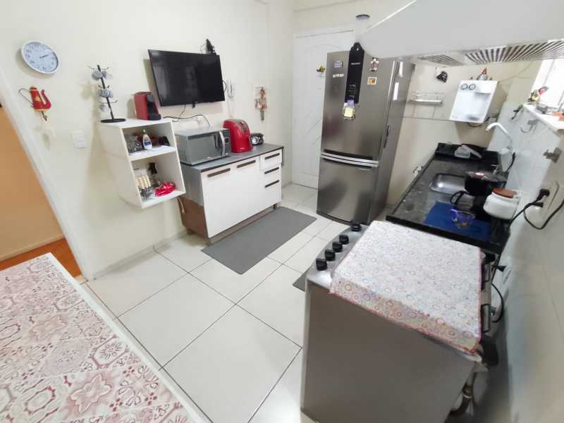 Apartamento à venda com 2 quartos, 80m² - Foto 9