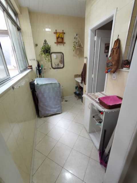 Apartamento à venda com 2 quartos, 80m² - Foto 11