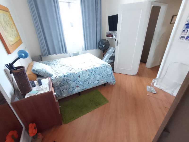 Apartamento à venda com 2 quartos, 80m² - Foto 22