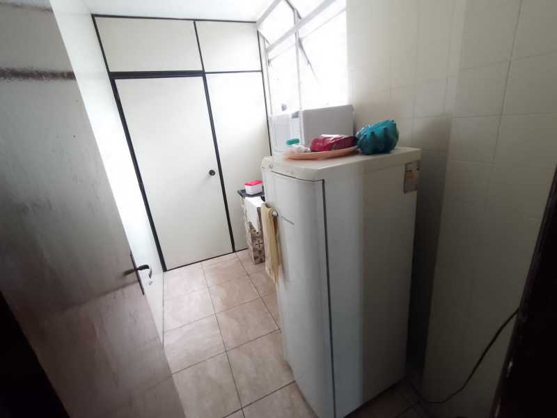 Apartamento à venda com 2 quartos, 80m² - Foto 30