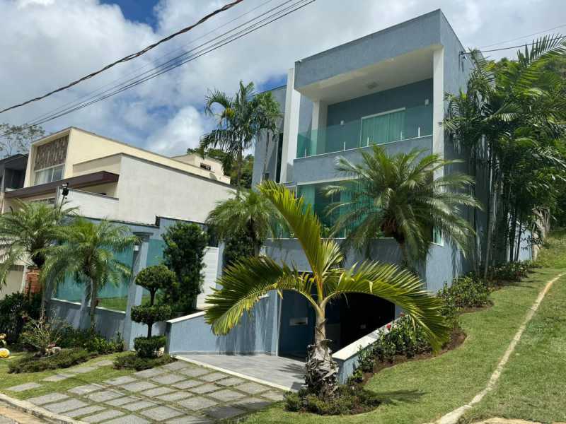 Casa de Condomínio à venda com 3 quartos, 200m² - Foto 2