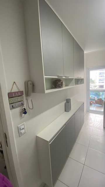 Apartamento à venda com 3 quartos, 92m² - Foto 2