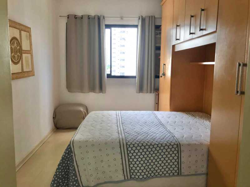 Apartamento à venda com 2 quartos, 72m² - Foto 11