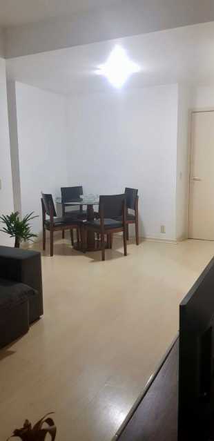 Apartamento à venda com 2 quartos, 72m² - Foto 5