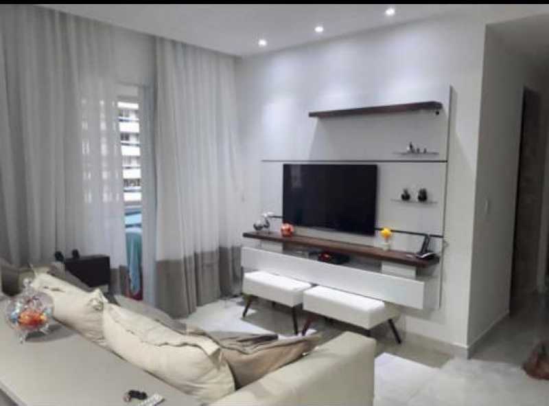 Apartamento à venda com 2 quartos, 70m² - Foto 1