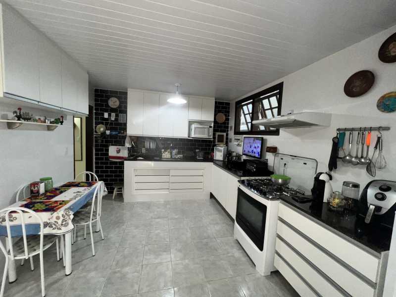 Casa de Condomínio à venda com 3 quartos, 180m² - Foto 11