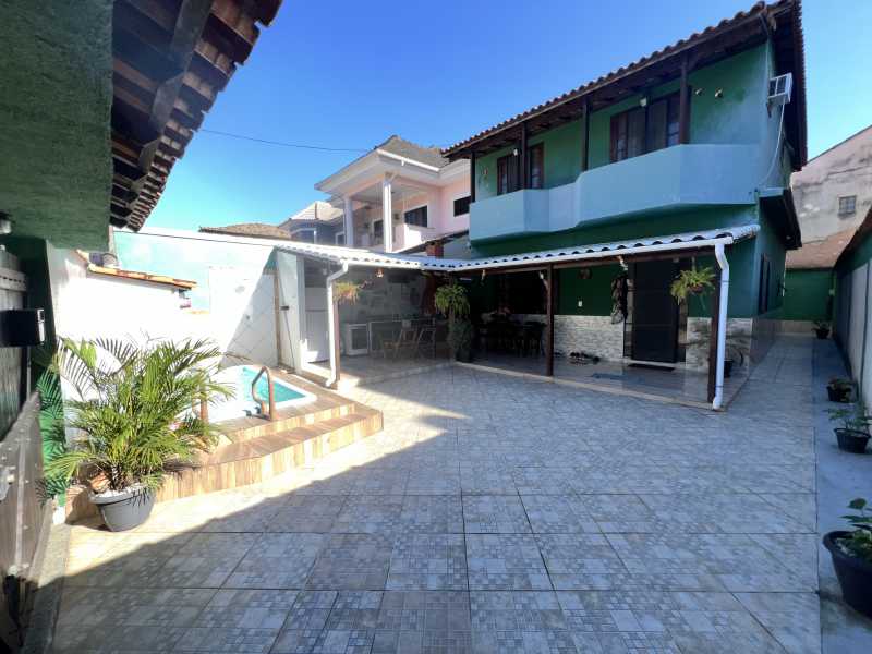 Casa de Condomínio à venda com 3 quartos, 180m² - Foto 1