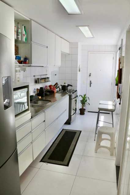 Cobertura à venda com 3 quartos, 310m² - Foto 13