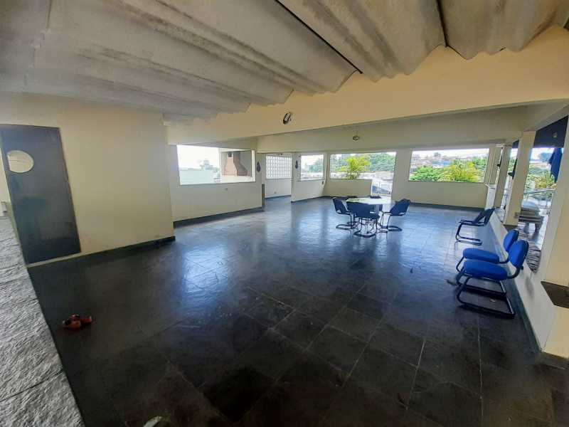 Casa à venda e aluguel com 4 quartos, 600m² - Foto 4