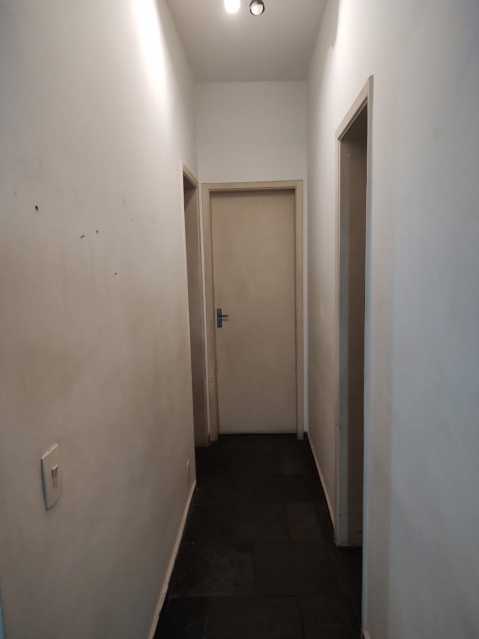 Apartamento à venda com 2 quartos, 75m² - Foto 9