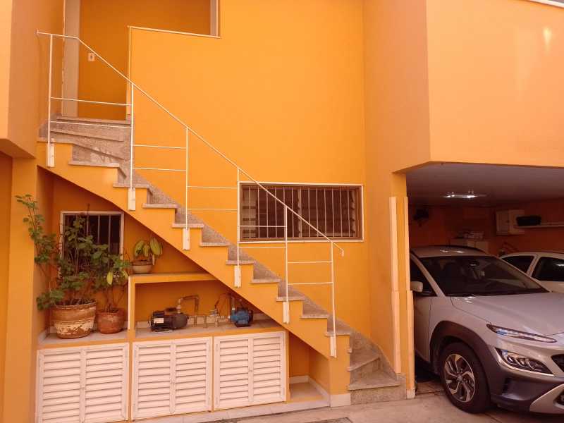 Casa de Condomínio à venda com 4 quartos, 179m² - Foto 3