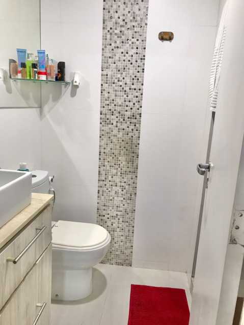 Apartamento à venda com 2 quartos, 64m² - Foto 12