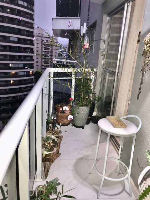 Apartamento à venda com 2 quartos, 64m² - Foto 6