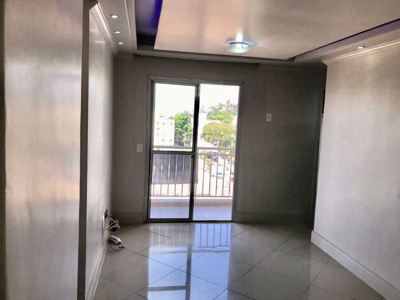 Apartamento à venda com 2 quartos, 58m² - Foto 3