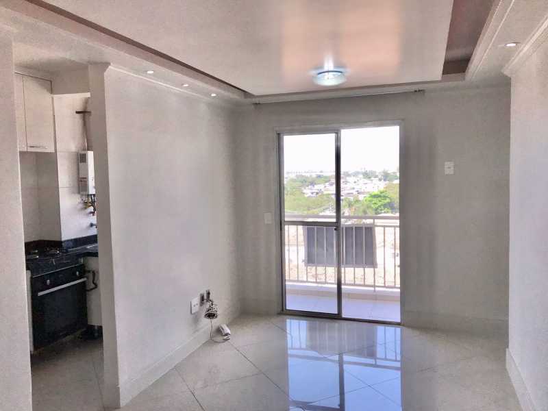 Apartamento à venda com 2 quartos, 58m² - Foto 2