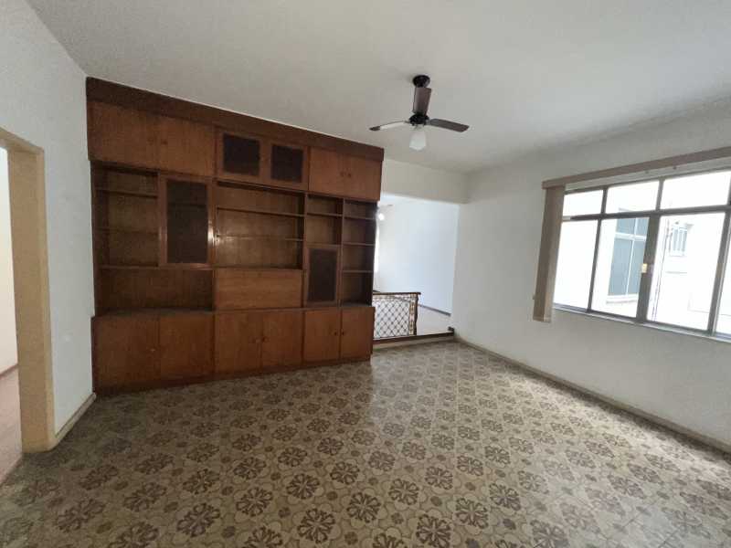 Apartamento à venda com 4 quartos, 142m² - Foto 4