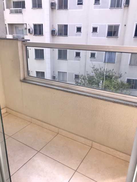 Apartamento à venda com 2 quartos, 42m² - Foto 2