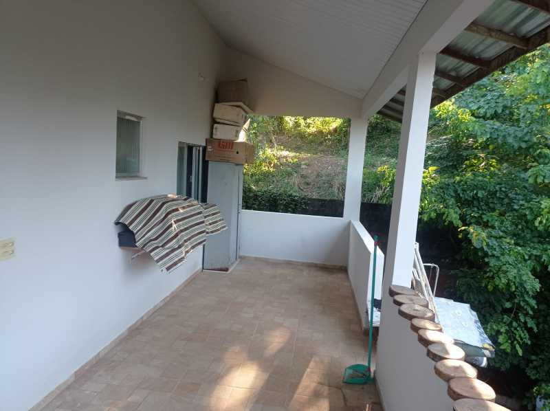 Casa à venda com 3 quartos, 120m² - Foto 1