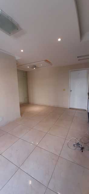 Apartamento à venda com 3 quartos, 80m² - Foto 4