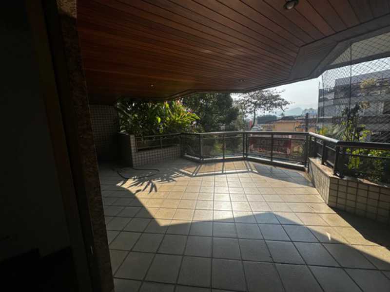 Apartamento à venda com 2 quartos, 96m² - Foto 9