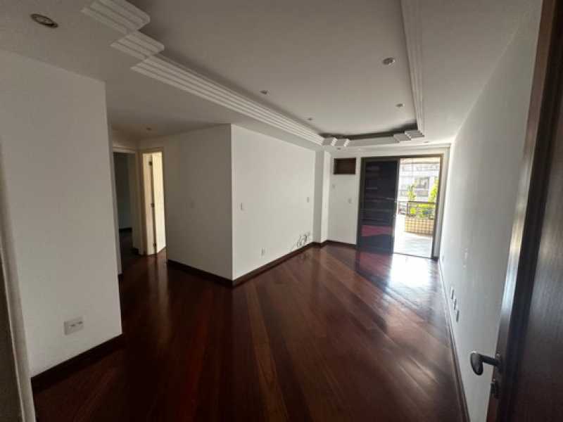 Apartamento à venda com 2 quartos, 96m² - Foto 12