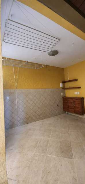 Casa de Condomínio à venda e aluguel com 3 quartos, 180m² - Foto 4