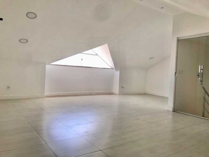 Casa de Condomínio à venda com 5 quartos, 238m² - Foto 28