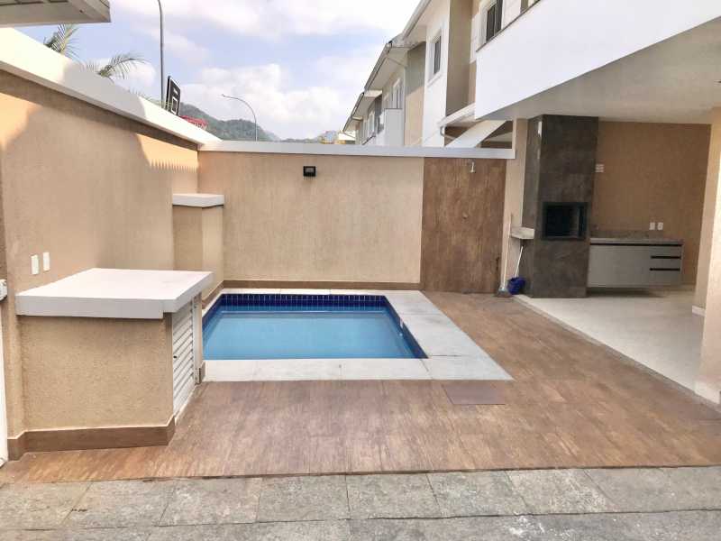 Casa de Condomínio à venda com 5 quartos, 238m² - Foto 4