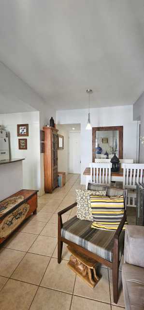 Apartamento à venda com 2 quartos, 68m² - Foto 3