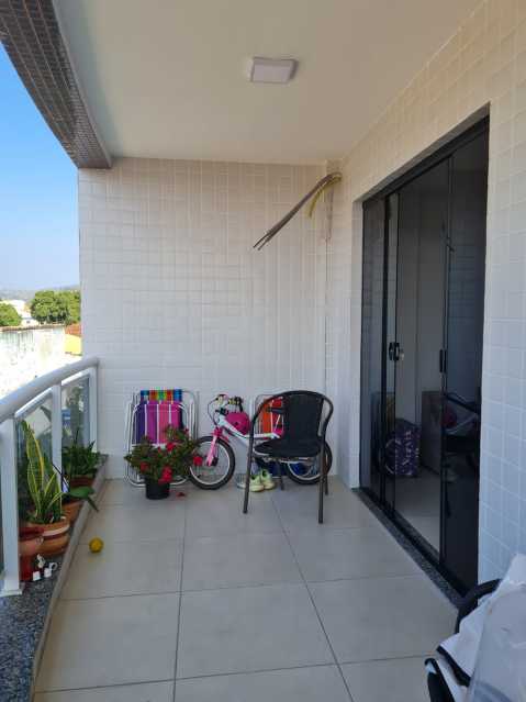 Apartamento à venda com 2 quartos, 70m² - Foto 3