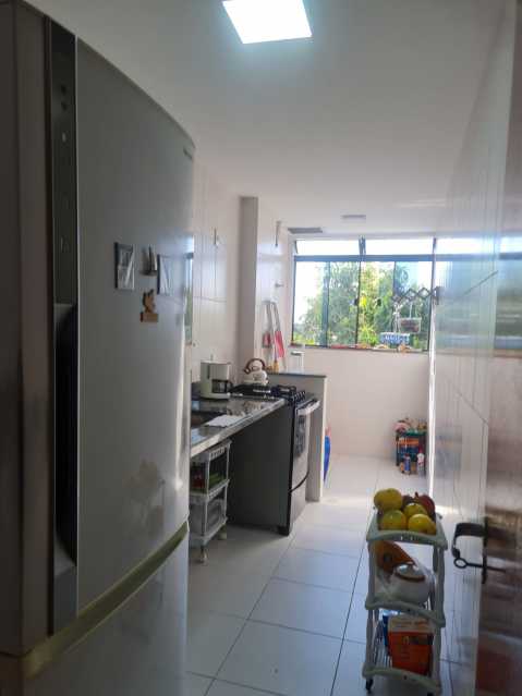 Apartamento à venda com 2 quartos, 70m² - Foto 4