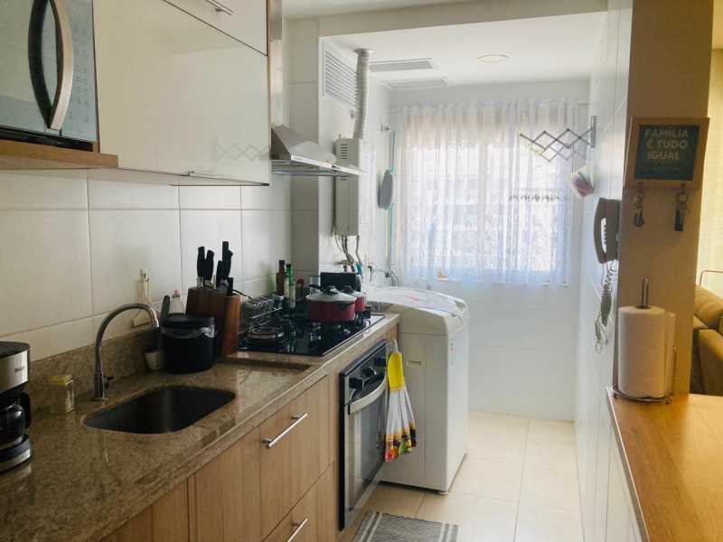 Apartamento à venda com 2 quartos, 66m² - Foto 4