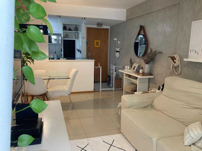 Apartamento à venda com 2 quartos, 80m² - Foto 5