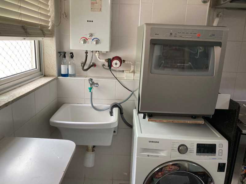 Apartamento à venda com 2 quartos, 80m² - Foto 11