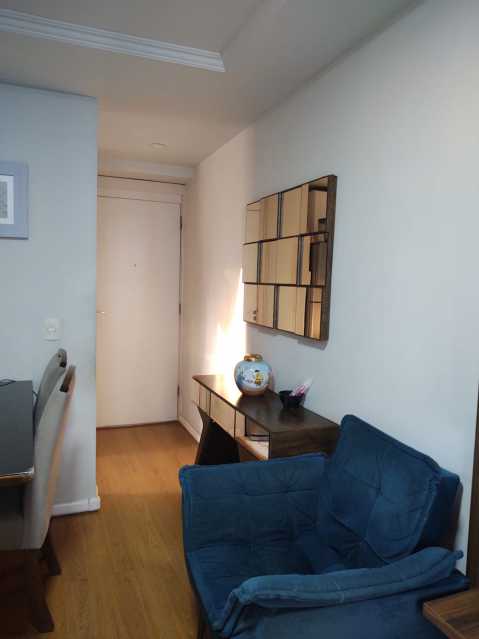 Apartamento à venda com 2 quartos, 51m² - Foto 3