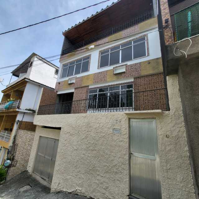 Casa de Condomínio à venda com 4 quartos, 346m² - Foto 2