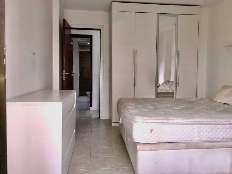 Apartamento à venda com 3 quartos, 150m² - Foto 19