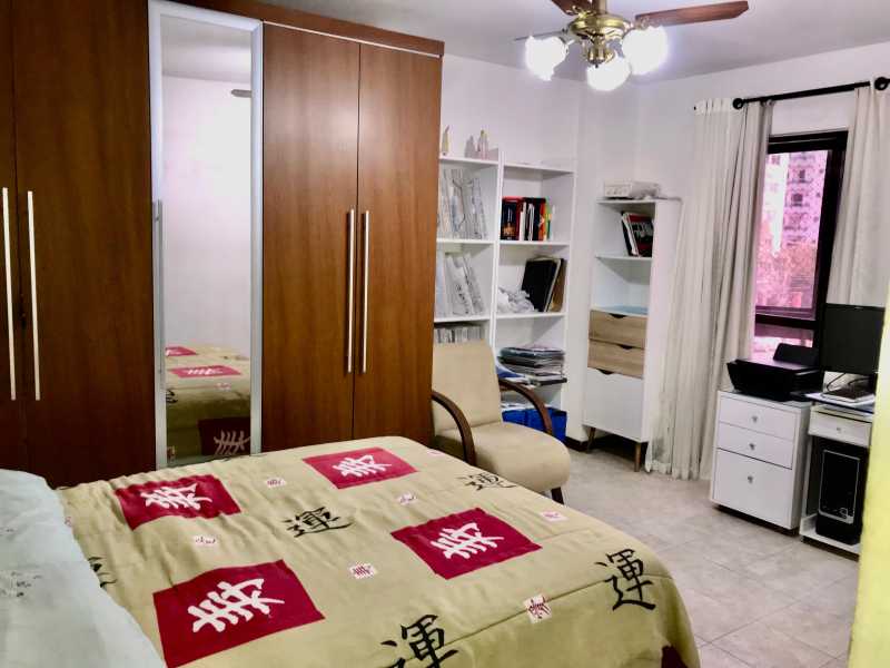 Apartamento à venda com 3 quartos, 150m² - Foto 22