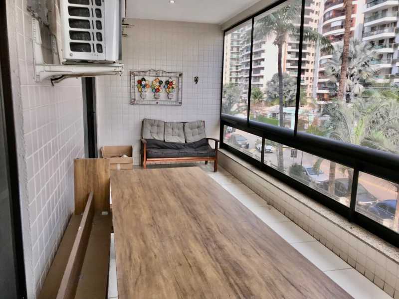 Apartamento à venda com 3 quartos, 150m² - Foto 5