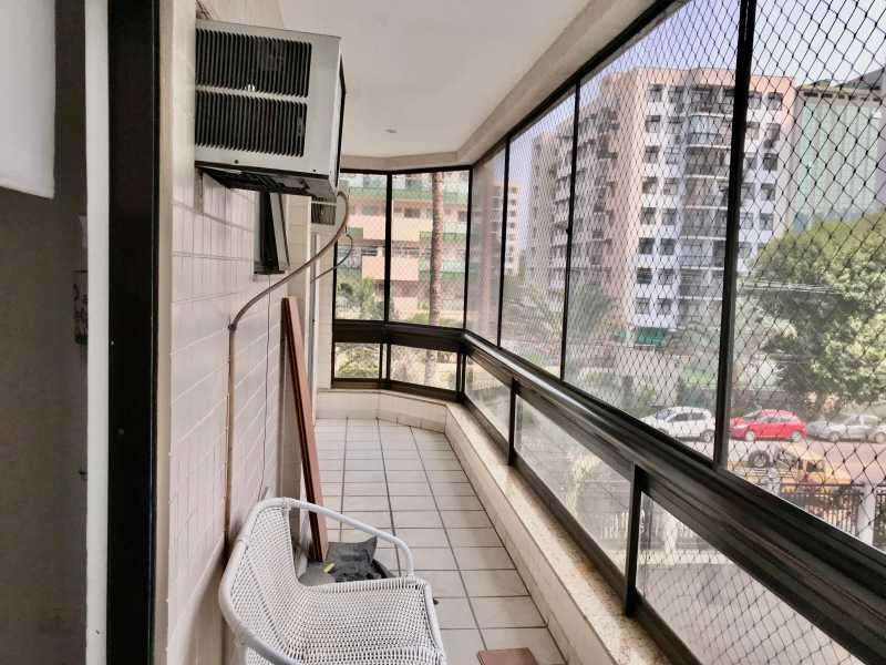 Apartamento à venda com 3 quartos, 150m² - Foto 18