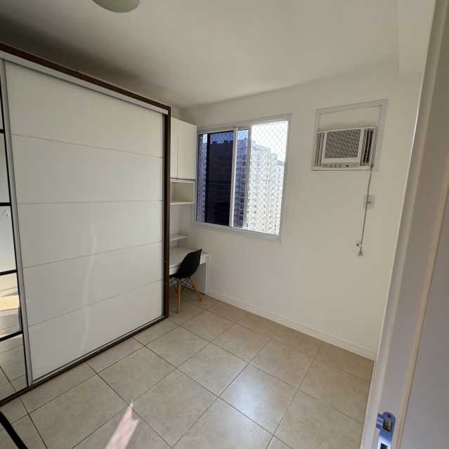 Apartamento à venda com 3 quartos, 89m² - Foto 2