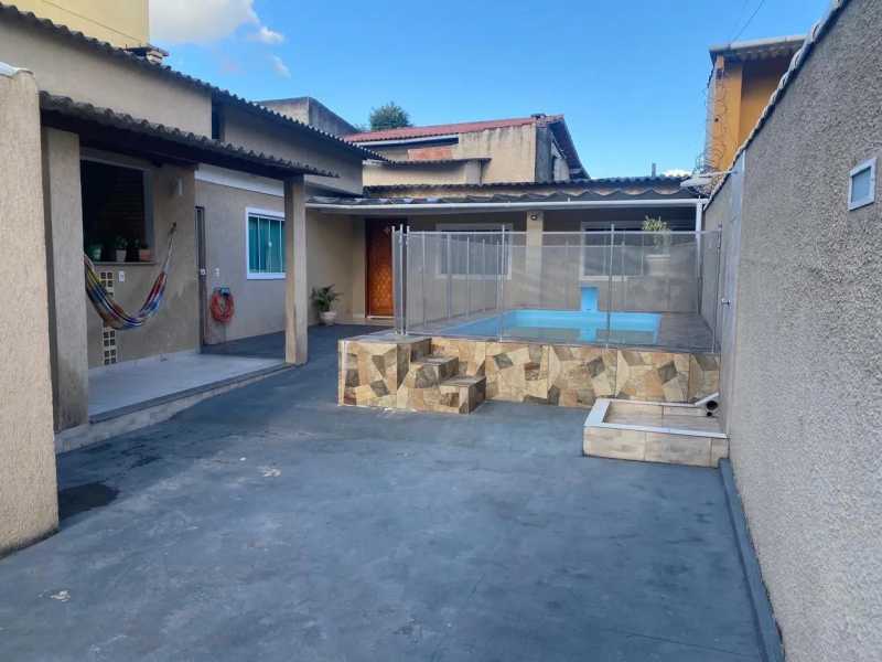 Casa de Vila à venda com 2 quartos, 250m² - Foto 3