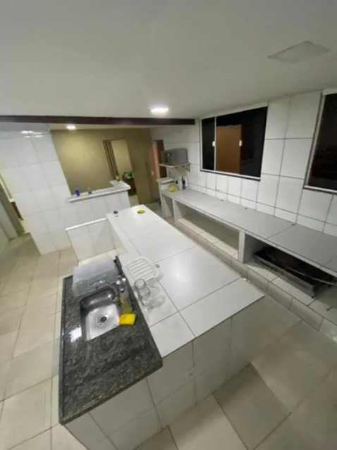 Casa de Vila à venda com 2 quartos, 250m² - Foto 11