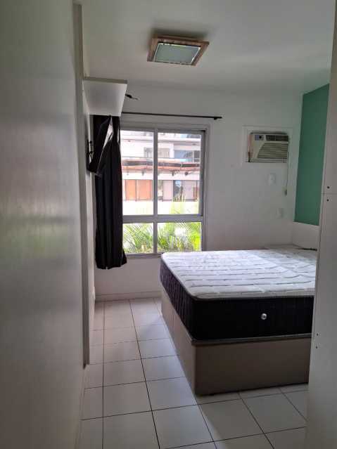 Apartamento à venda com 2 quartos, 85m² - Foto 13