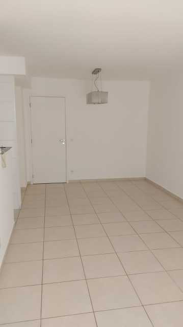 Apartamento à venda com 2 quartos, 62m² - Foto 4