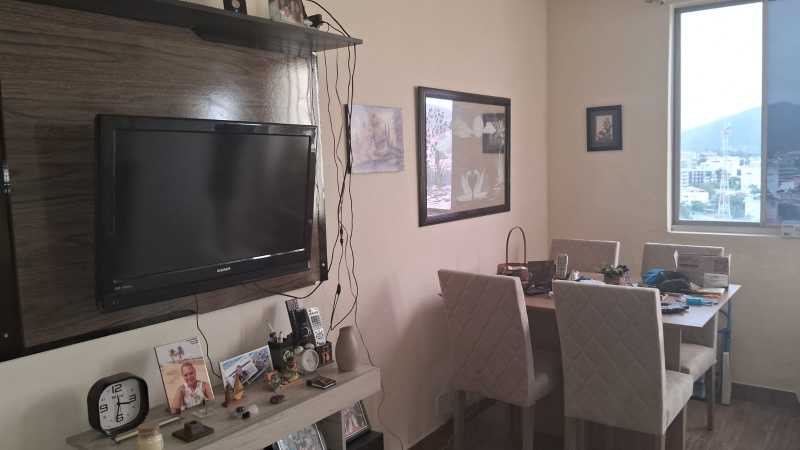 Apartamento à venda com 2 quartos, 60m² - Foto 2