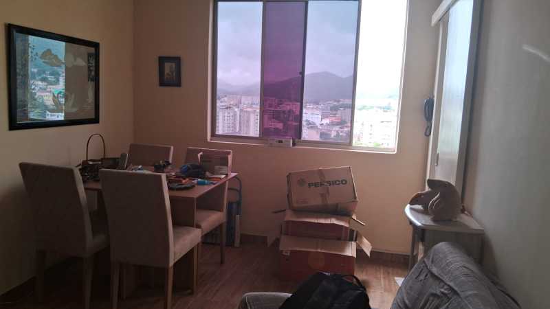 Apartamento à venda com 2 quartos, 60m² - Foto 3